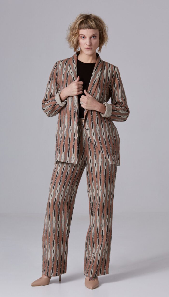 linen trousers
