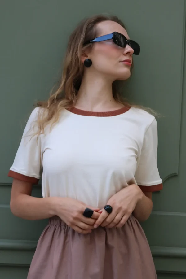 Kremowy T Shirt Ze Ściagaczem