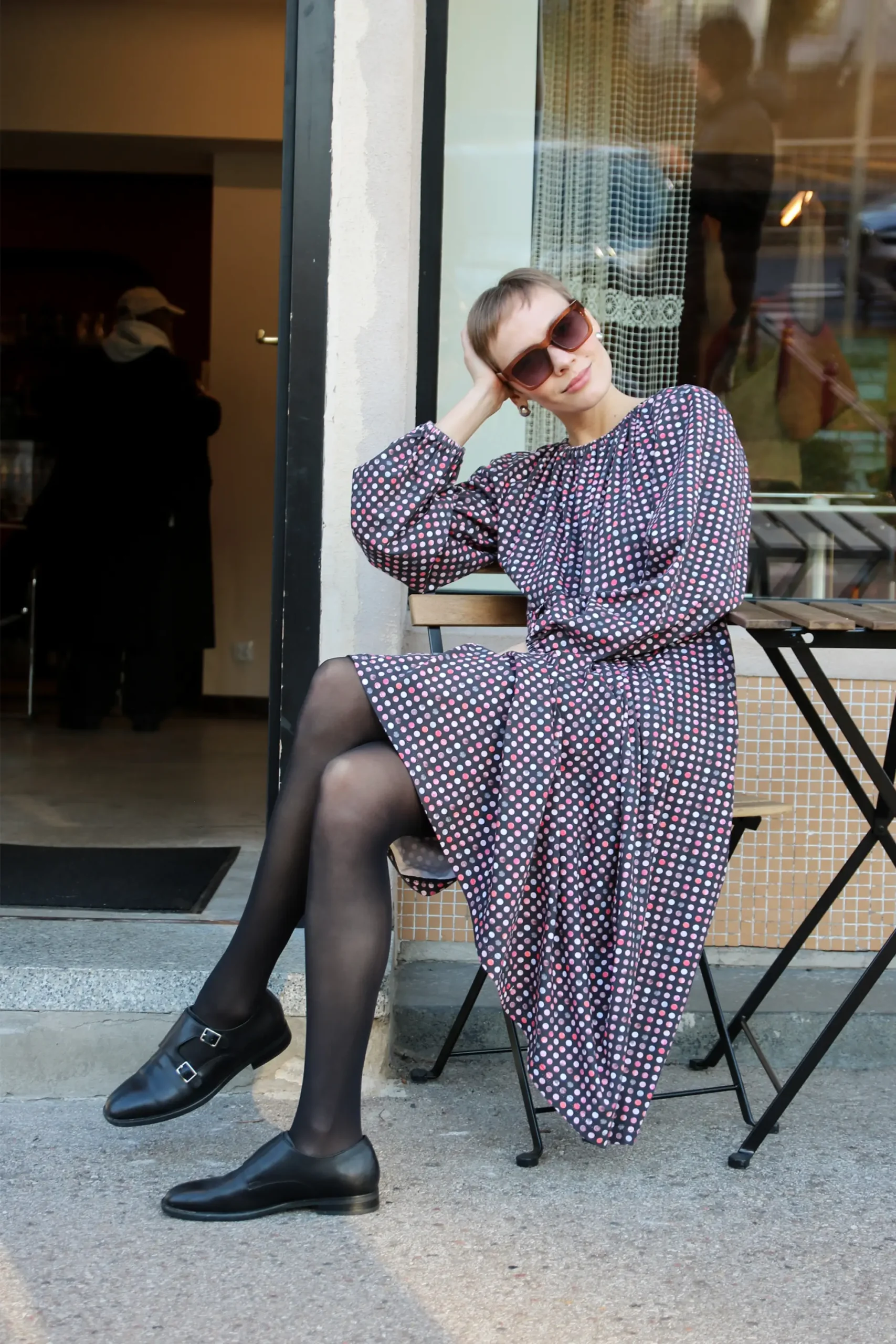 sukienkawkropki 0002 IMG 4067 scaled » SNY VISION » ubrania dla kobiet i mężczyzn. wygodna sukienka w kropki