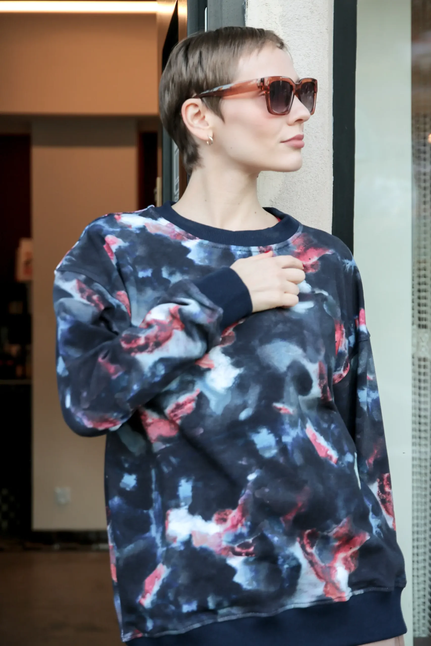 dresbaroque 0002 IMG 4180 scaled » SNY VISION » ubrania dla kobiet i mężczyzn. bluza baroque